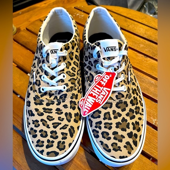 Vans Shoes - Authentic NWT Vans Donehy Leopard Print Sneaker - Women's Size 11 - Brand New